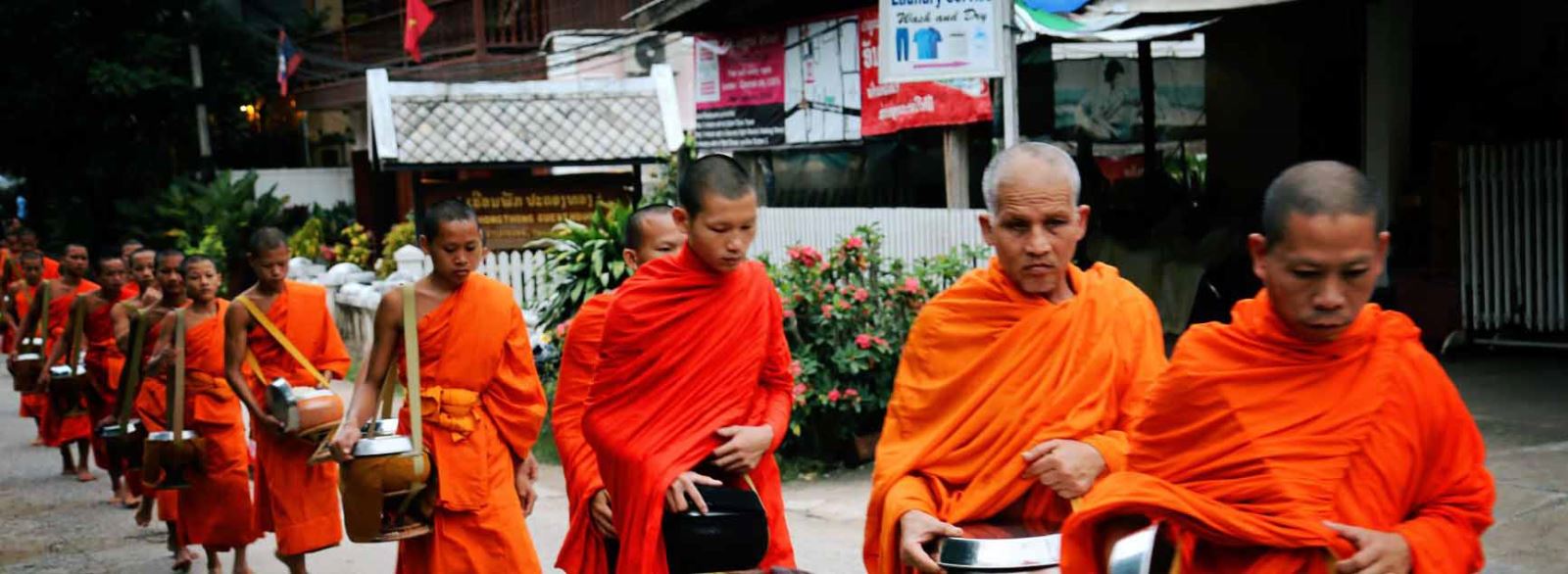  Tak Bat, the Morning Alms Ceremony in Luang Prabang