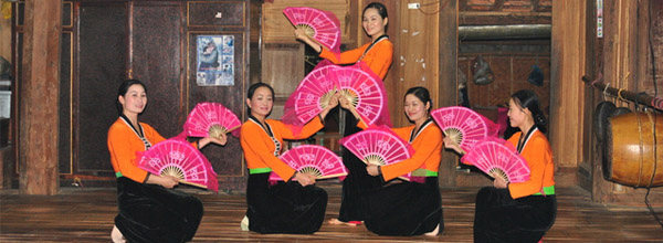 folk dance in Mai Chau